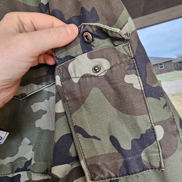 Thread & Supply Camo Jacket w/Waist Drawstring - Medium - Picture 7 of 15